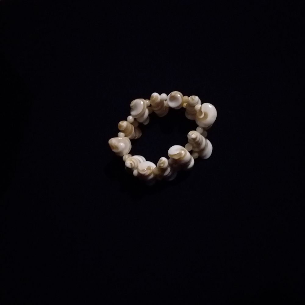 Glass shell braclet - Picture 4 of 4